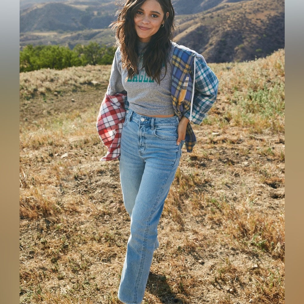 AMERICAN EAGLE Mom Straight Jean